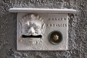 Deserted City Street Scene Drucke: Marble letterbox and bell button