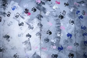 Street Art In Europe Drucke: Mural Touch The Wall, Mural Hands with Handprints