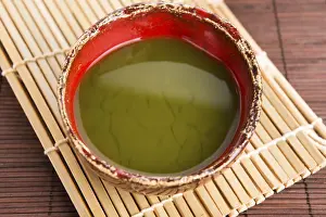 Uninhabited European Landscape Drucke: Matcha Tea, lodz