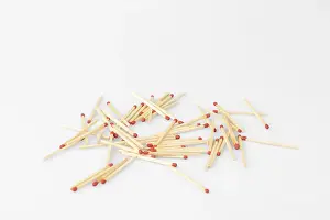 Plain White Background Drucke: Matches on a white background