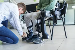 Physical Disability Support Drucke: Mechanical exoskeleton
