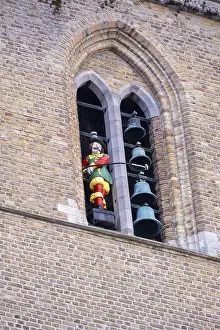 Bilder Datiert 1. Juni 2024: Medieval window print