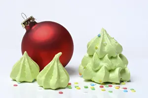 Advent Season Desserts Drucke: Meringue in the shape of a Christmas tree