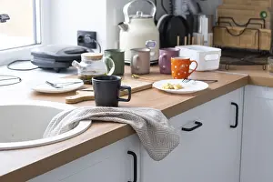 Dirty Dishes Drucke: A mess in the kitchen, dirty dishes on the table