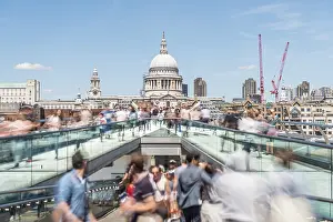 Millennium Bridge UK Drucke: Millenium Bridge and St. Paul's Cathedral