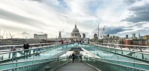 London Bridge Architecture Drucke: Millenium Bridge and St. Paul's Cathedral