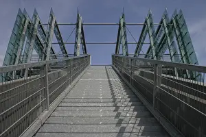 Deserted Viewing Platform Drucke: Millennium view 4