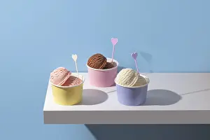 Colorful Sweets Drucke: A minimalist presentation of chocolate