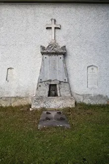 Bilder Datiert 10. Dezember 2024: Grabstein der Bergbaugeschichte, Peter Tunner der Ältere.