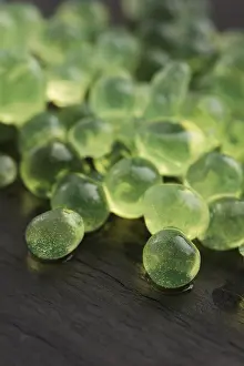 Appetizing Meal Ideas Drucke: Mint caviar, molecular gastronomy