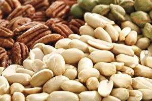 Studio Shot Still Life Drucke: Mixed nuts, full format, peanuts