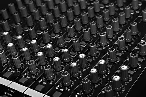 Studio Shot Equipment Drucke: Mixing console