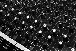 Studio Shot Drucke: Mixing console