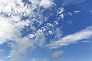 Scandinavian Weather Forecast Drucke: Mixture of different cloud formations on a blue sky