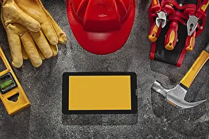 Black Background Flat Lay Drucke: Mock Up Smartphone And Construction Tools