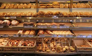 Sweet Bakery Treats Drucke: Modern bakery with different kinds of bread
