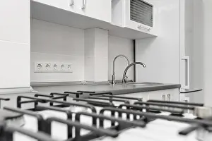 Modern Kitchen Design Drucke: Modern white and black kitchen