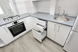 Minimalist Kitchen Design Drucke: Modern white and black kitchen