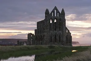English Heritage Site Drucke: Monastery ruins in sunset light