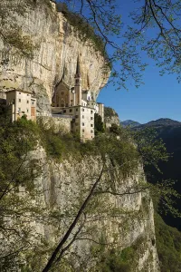 Lake Garda Monastery Drucke: Monastery on a slope in a gorge