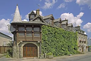 European Old Town Architecture Drucke: Mont-Dol