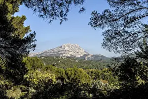 Drucke von Montagne Sainte-Victoire vom Cezanne Weg aus gesehen Paul Cezanne Drucke: Blick auf die Montagne Sainte-Victoire von der Cézanne-Straße aus.