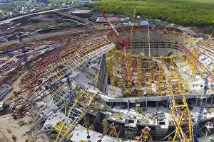 Sport Drucke: Moskau, Russland - 12. Mai 2018: Ausrüstung für den Bau des Stadions.