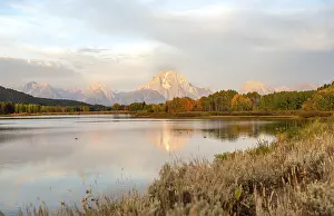 Mountain Range Reflections Drucke: Mount Moran reflected in Snake River