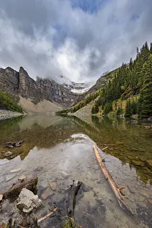 Mountain Lake Drucke: Mountain Lake and Devils Thumb