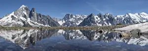 Mont Blanc Massif Landscape Drucke: Mountain panorama, reflection in Lac Blanc