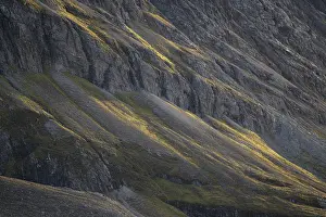 Atmospheric Evening Sky Scene Drucke: Mountain slope in the evening light