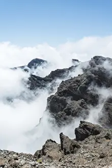 Caldera De Taburiente Spain Drucke: Mountain slopes shrouded in clouds