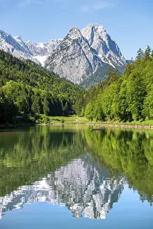 Central European Alpine Landscape Drucke: Mountains reflected in the lake