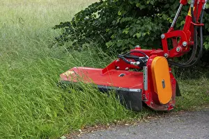 Bilder Datiert 10. Juni 2024: Mowing machine print