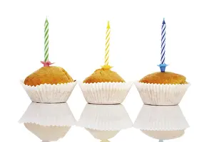 Calorie Rich Sweets Drucke: Muffins with candles