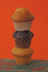 Empty Studio Backgrounds Drucke: Three muffins, stacked