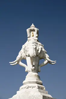 Southeast Asia Statues Drucke: Multi-headed elephant sculpture