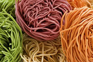 Colorful Noodles Drucke: Multicolored noodles