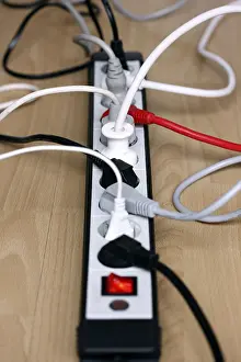 Electrical Device Connection Drucke: Multiple outlet strip, for connection of multiple electrical devices