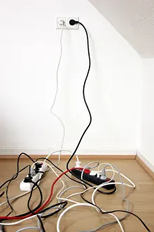 Energy Consumption Reduction Drucke: Multiple power strips for connection of multiple electrical devices