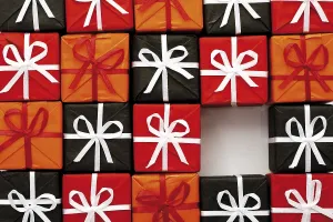 Advent Season Drucke: Multitude of gift parcels, presents joined together with one open space