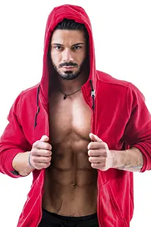 Weight Training Muscular Build Drucke: Muscular bodybuilder undressing