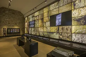 UNESCO World Heritage Site Ireland Drucke: Museum at the Knowth Megalithic Complex