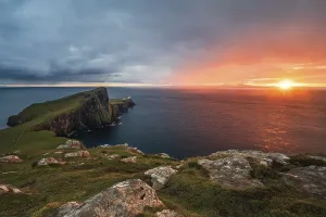 United Kingdom Evening Light Drucke: Neist Point at sunset, lighthouse