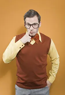Bizarre Facial Expression Drucke: Nerd picking his nose