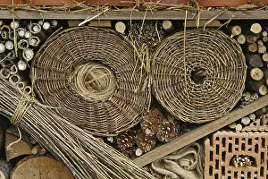 Bee Breeding Environment Drucke: Nesting aids for wild bees