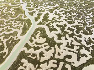 Drone Shot Cadiz Province Spain Drucke: Network of channels and streams at low tide