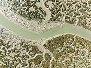 Drone Shot Cadiz Province Spain Drucke: Network of channels and streams at low tide