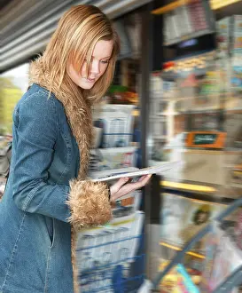 Recreational Activity Drucke: Newspaper stand