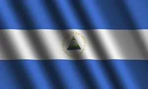 Drucke von Die nicaraguanische Flagge weht im Wind Nicaragua Drucke: Das nicaraguanische Flagge weht im Wind.